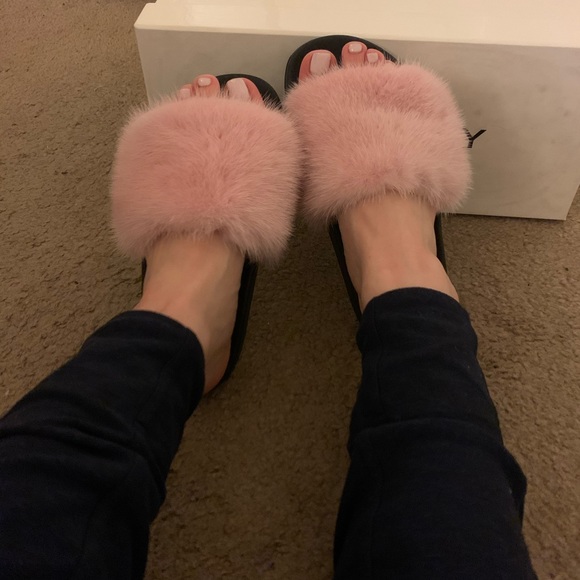 Authentic Givenchy Mink Fur Slides(Pink)